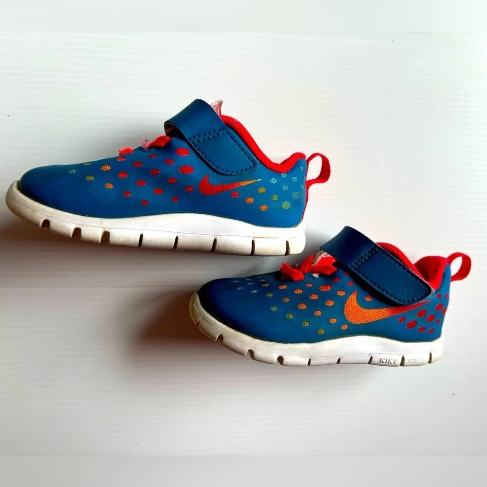 Nike Kids Shoes Size 6 - Picture 1 of 7